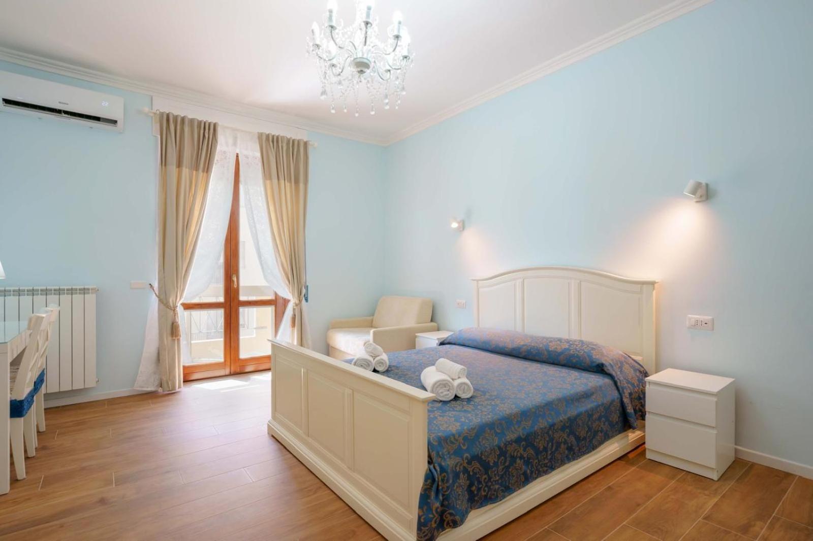 Al Teatro Lirico Hotel Cagliari Ngoại thất bức ảnh